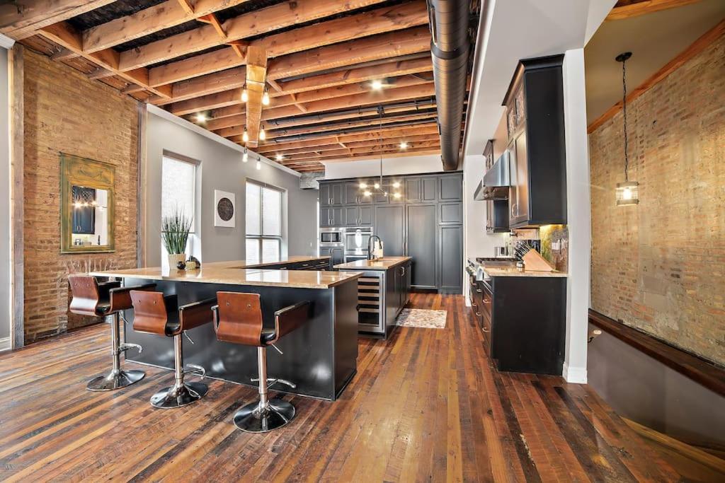 Chicago Mid-Century Gem Steps From United Center Vila Exterior foto