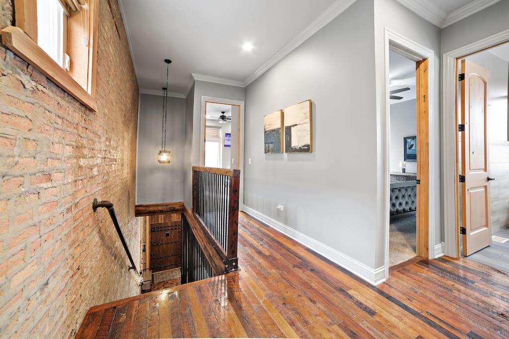 Chicago Mid-Century Gem Steps From United Center Vila Exterior foto